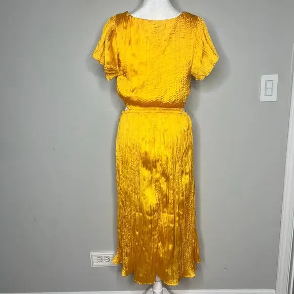 Express Satin V-Neck Flutter Sleeve Pleated Cutout Midi Dress Sz M Yellow Gold - Picture 7 of 11